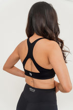 Aura X Essential Top